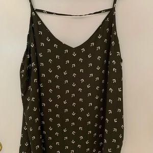NWT Loft Plus 22 Olive Green and White Top